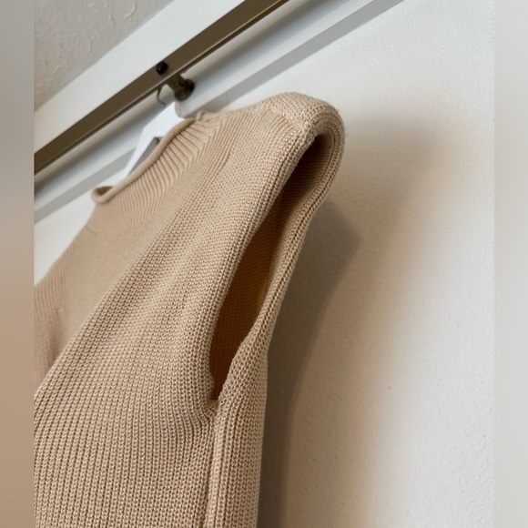 Women’s Beige/Tan Sleeveless Knit Mock Neck Sweater/Sweater Vest- Small - Picture 7 of 10